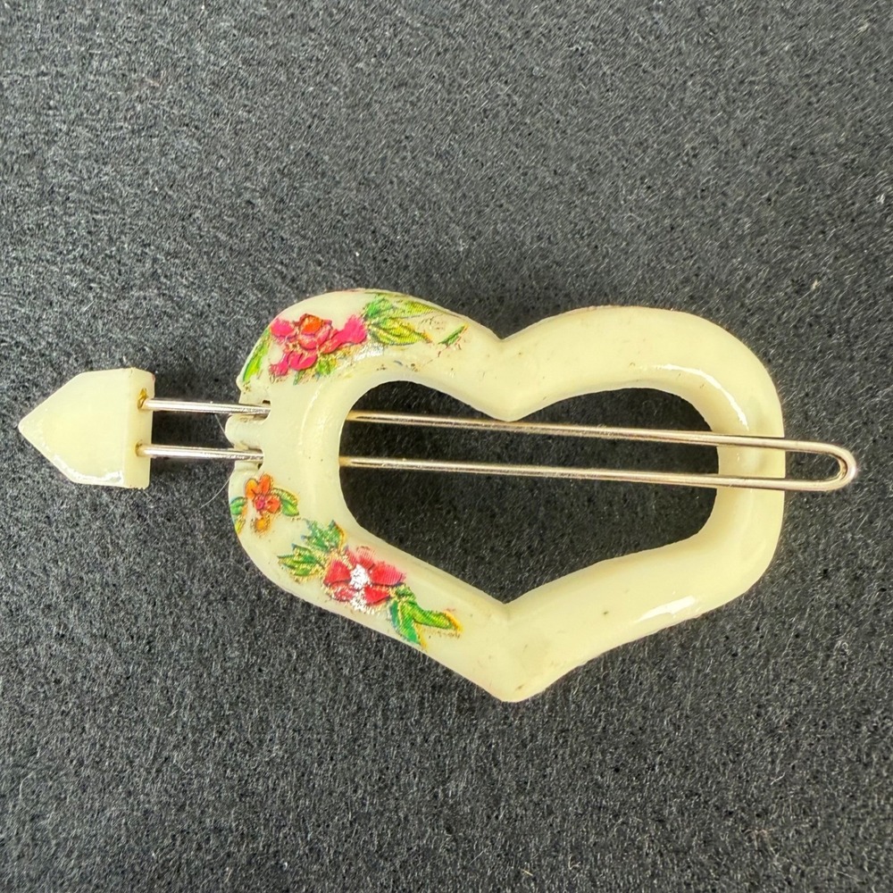 Vintage Heart Hair Clip Cream Plastic Floral Metal Slide Pin 80s 90s Taiwan 2in
